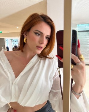 Bella Thorne Photo #279