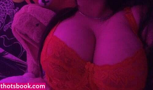 cwuddlemeplz Photo #4