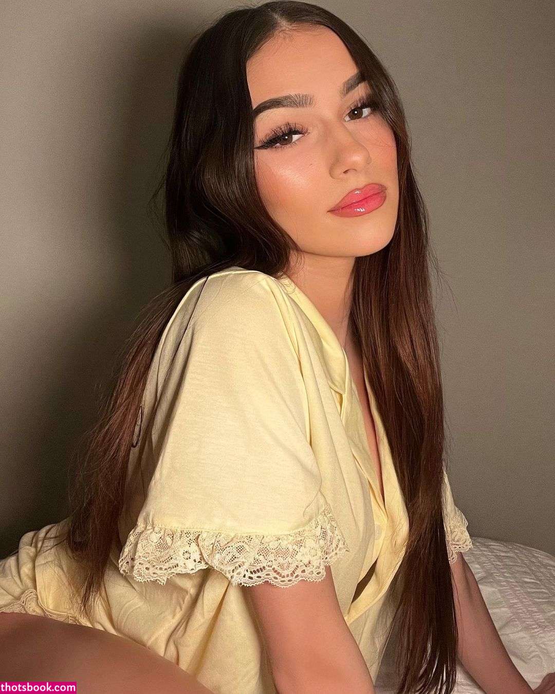 Julia Merekoulias Photo #12