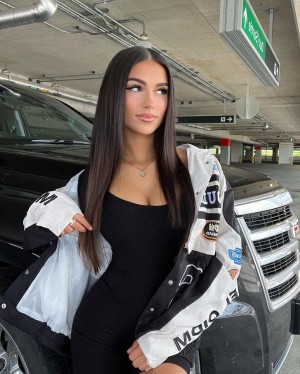 Julia Merekoulias Photo #74