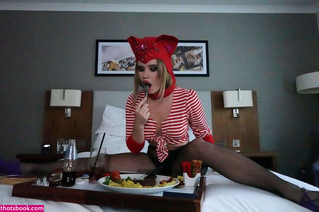 Lexee Smith Photo #75