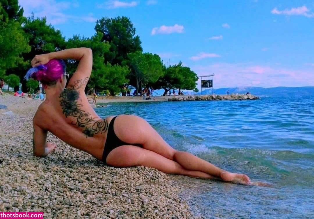 Larraphoenix Photo #13