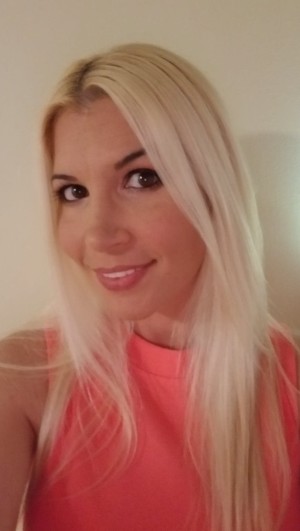 Rebeca Linares Photo #17