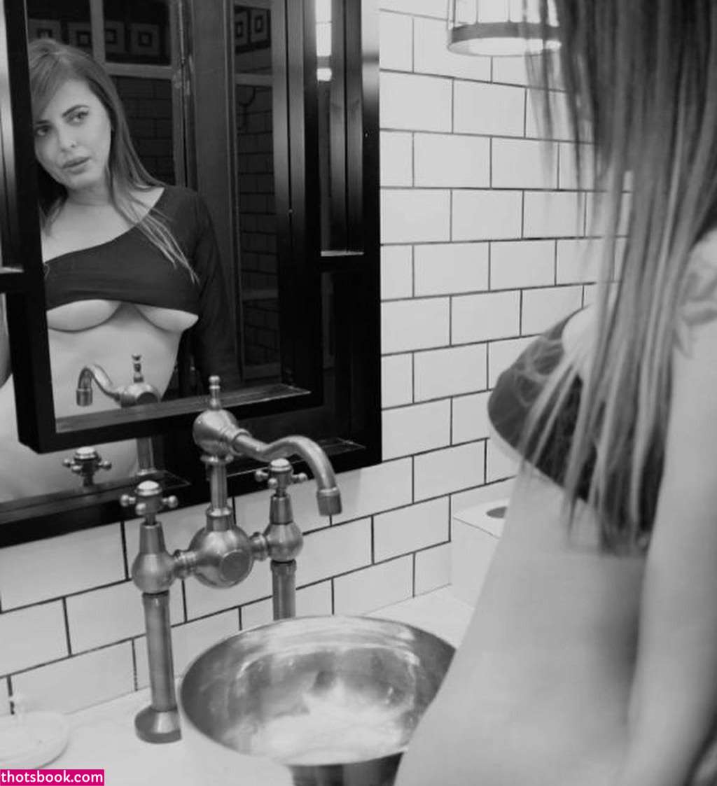 Silvina Luna Photo #9