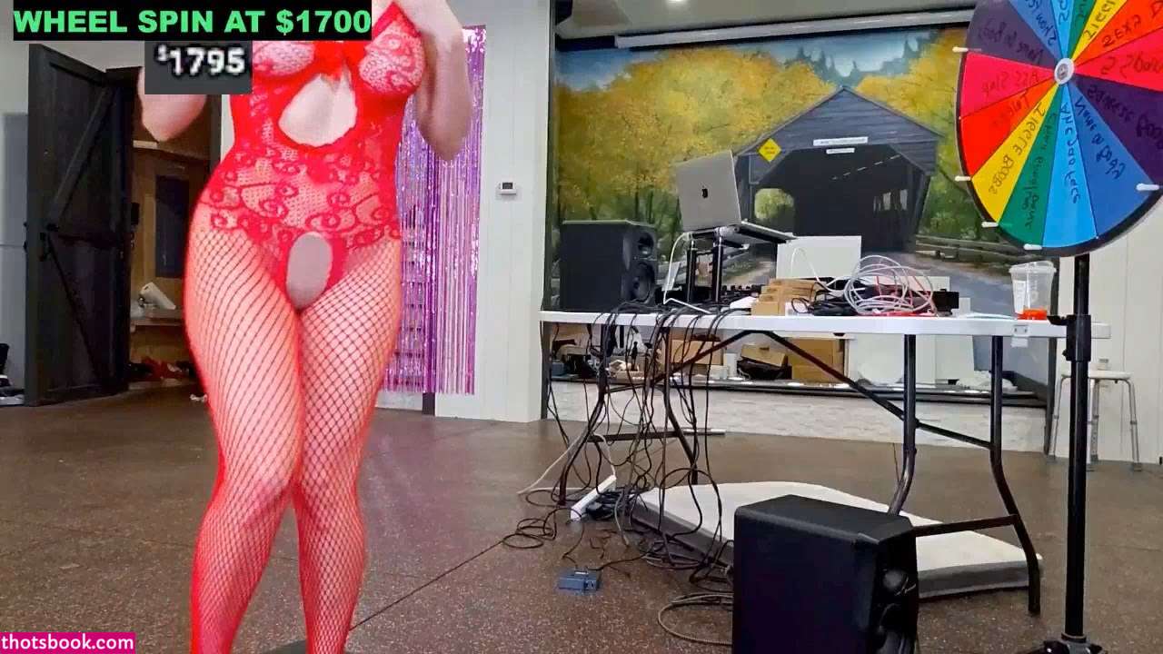 Amouranth Photo #740