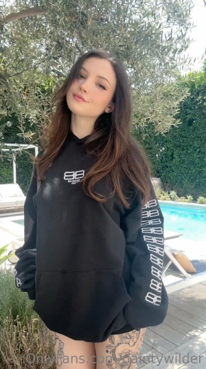 Dainty Wilder Photo #384