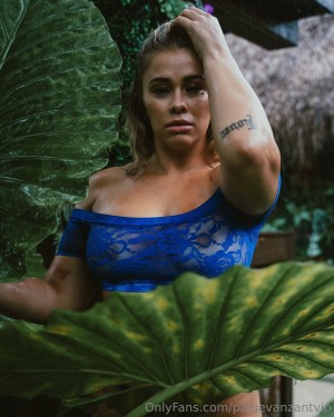Paige Vanzant Photo #192