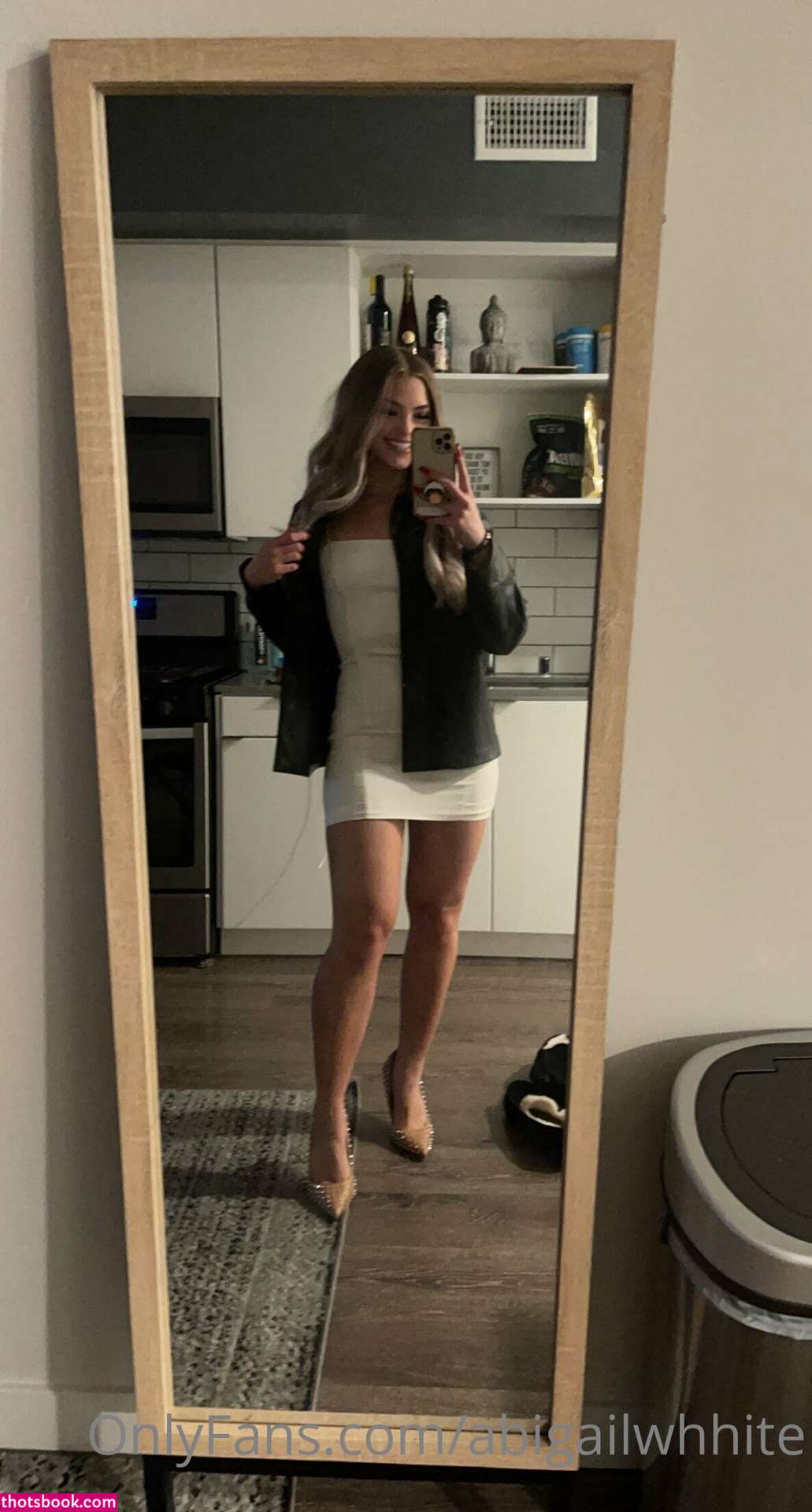 abigailwhhite Photo #20