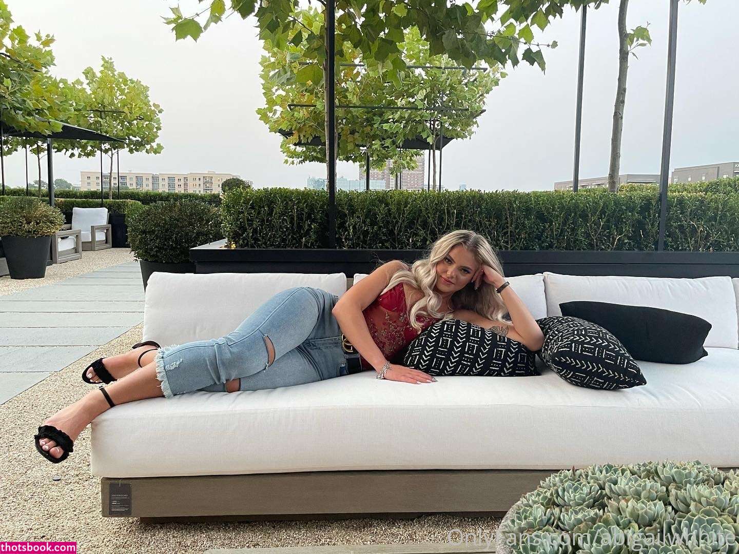 abigailwhhite Photo #32