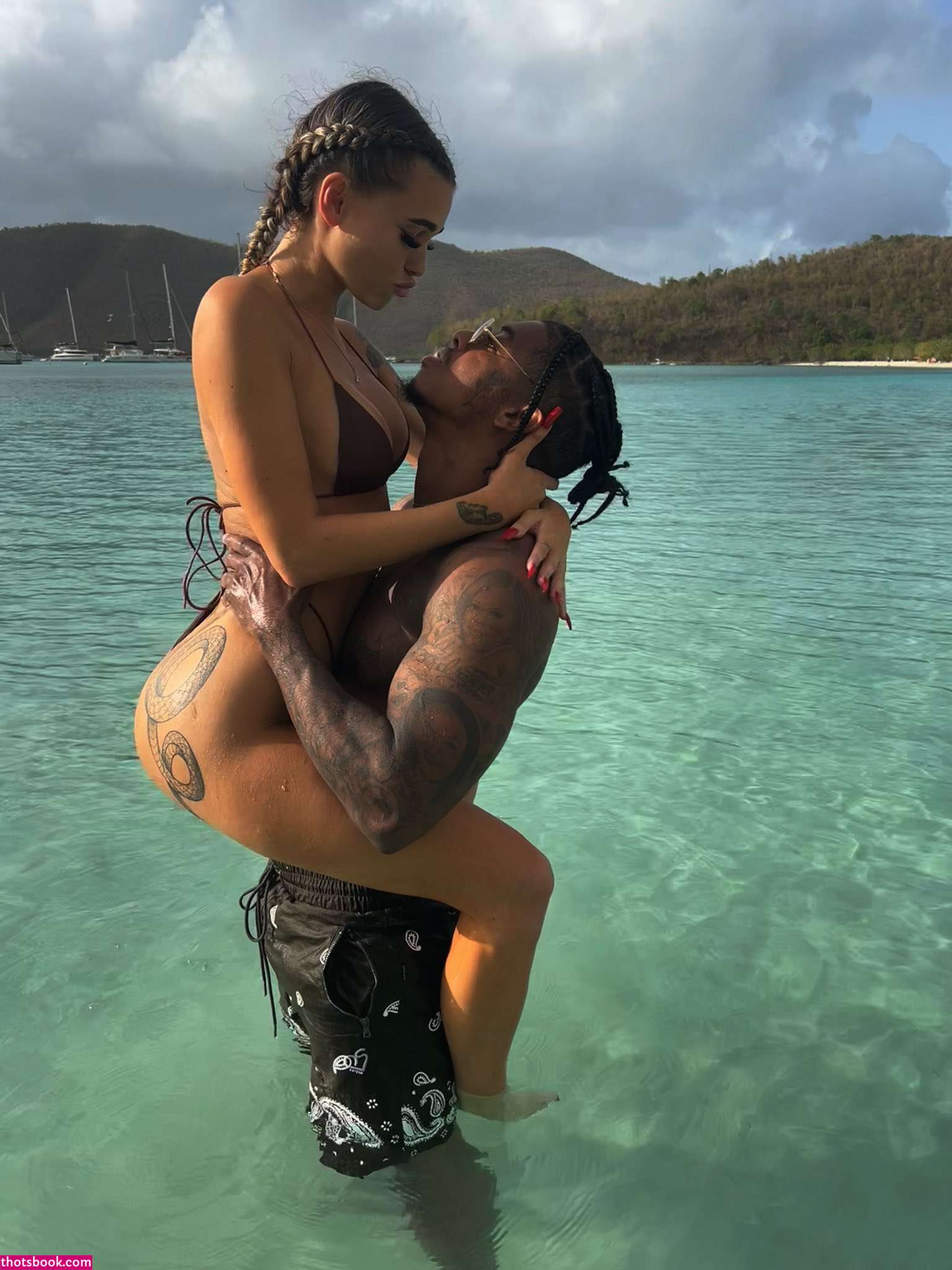 hannahgobananas Photo #3