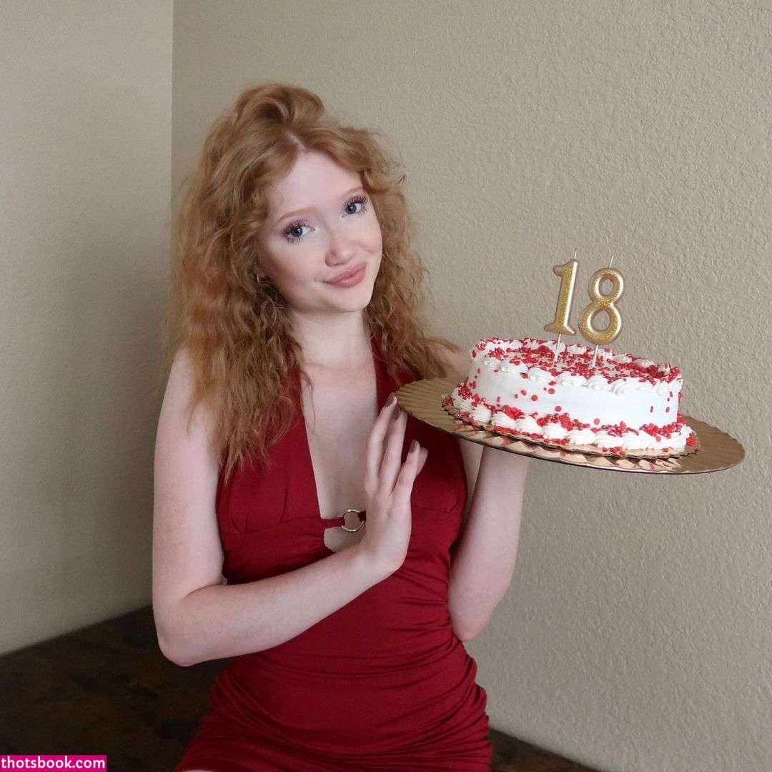 Makenna Kelly Photo #2