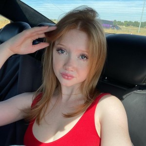 Makenna Kelly Photo #30