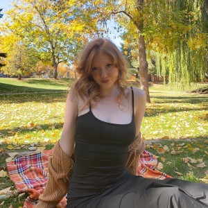 Makenna Kelly Photo #36