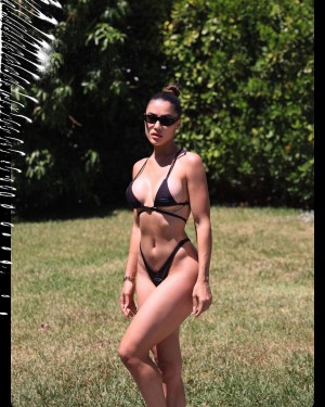 Alexia Inguanzo Photo #4