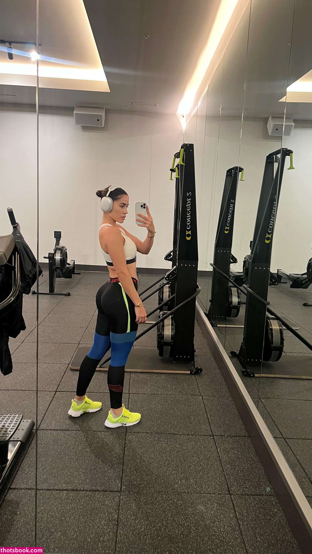 Alexia Inguanzo Photo #22