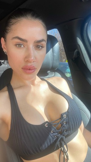 Alexia Inguanzo Photo #20