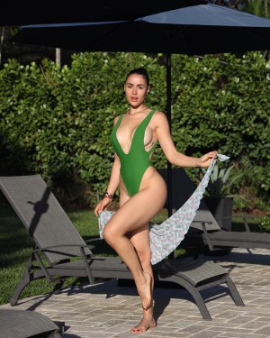 Alexia Inguanzo Photo #42