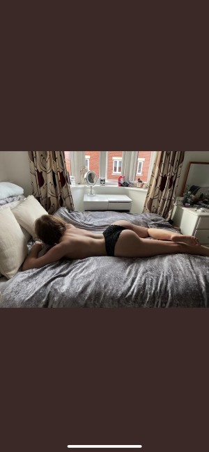 Amelia George Photo #1