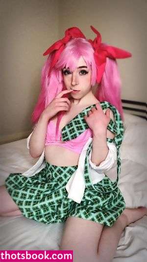 Knifearella Photo #3