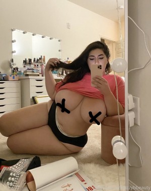 Lizzybbeauty Photo #1