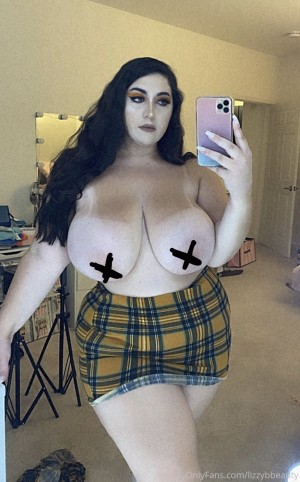 Lizzybbeauty Photo #23