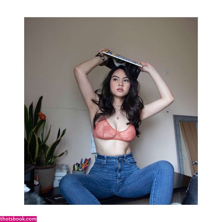 Nina Valencia Photo #8