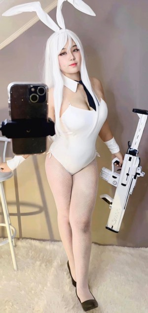 Jamie Lyra Photo #20