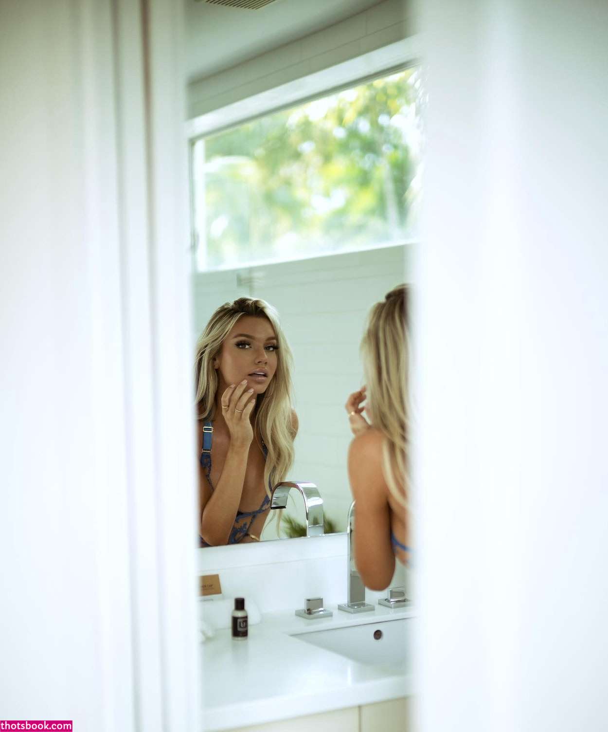 Alexa Collins Photo #123