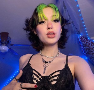 charleygrayyy Photo #1