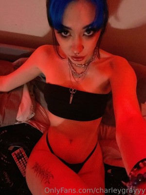 charleygrayyy Photo #5