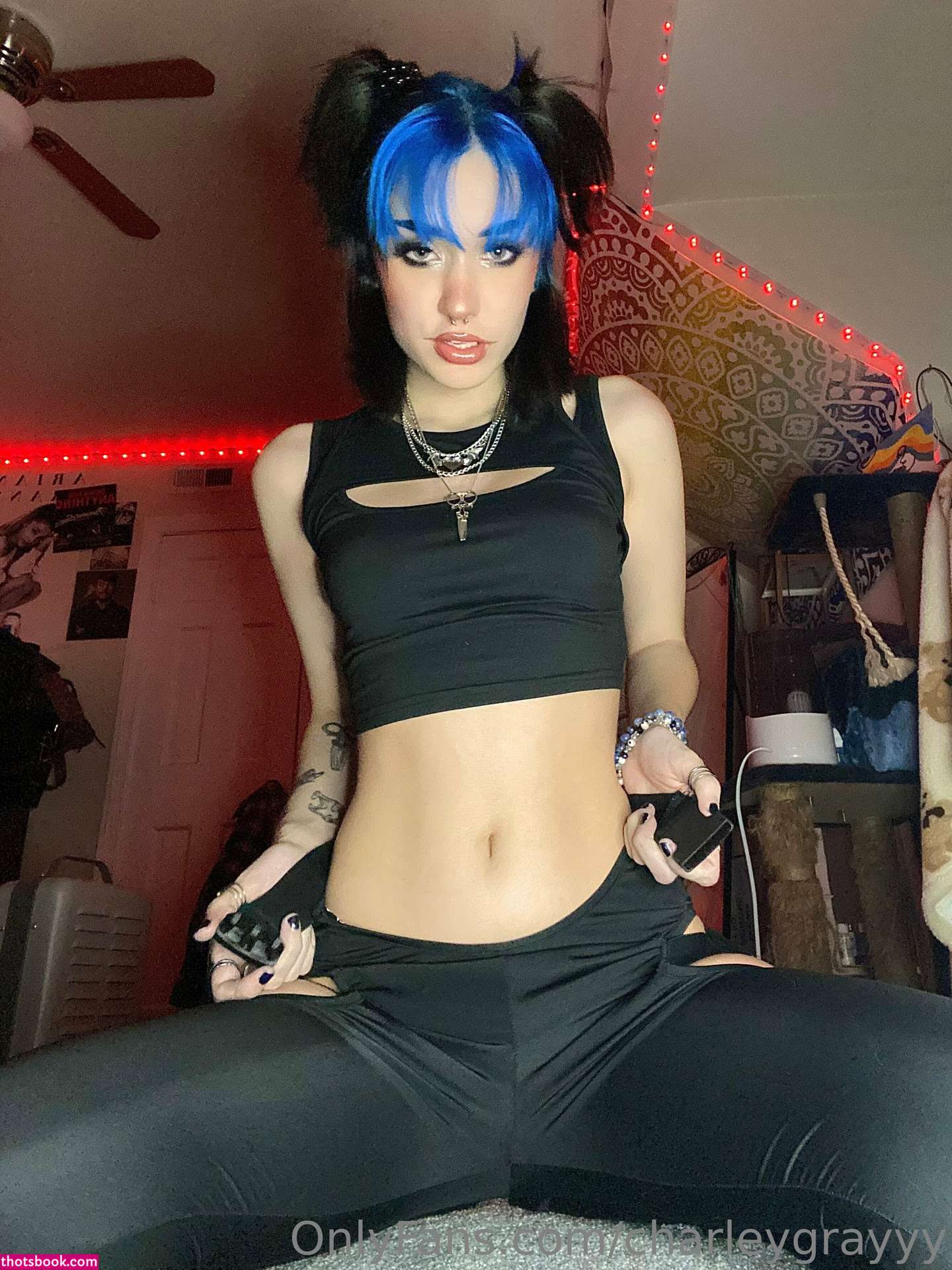 charleygrayyy Photo #17