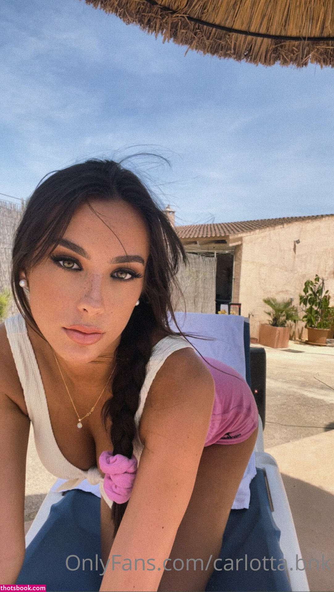Carlotta Bnk Photo #12