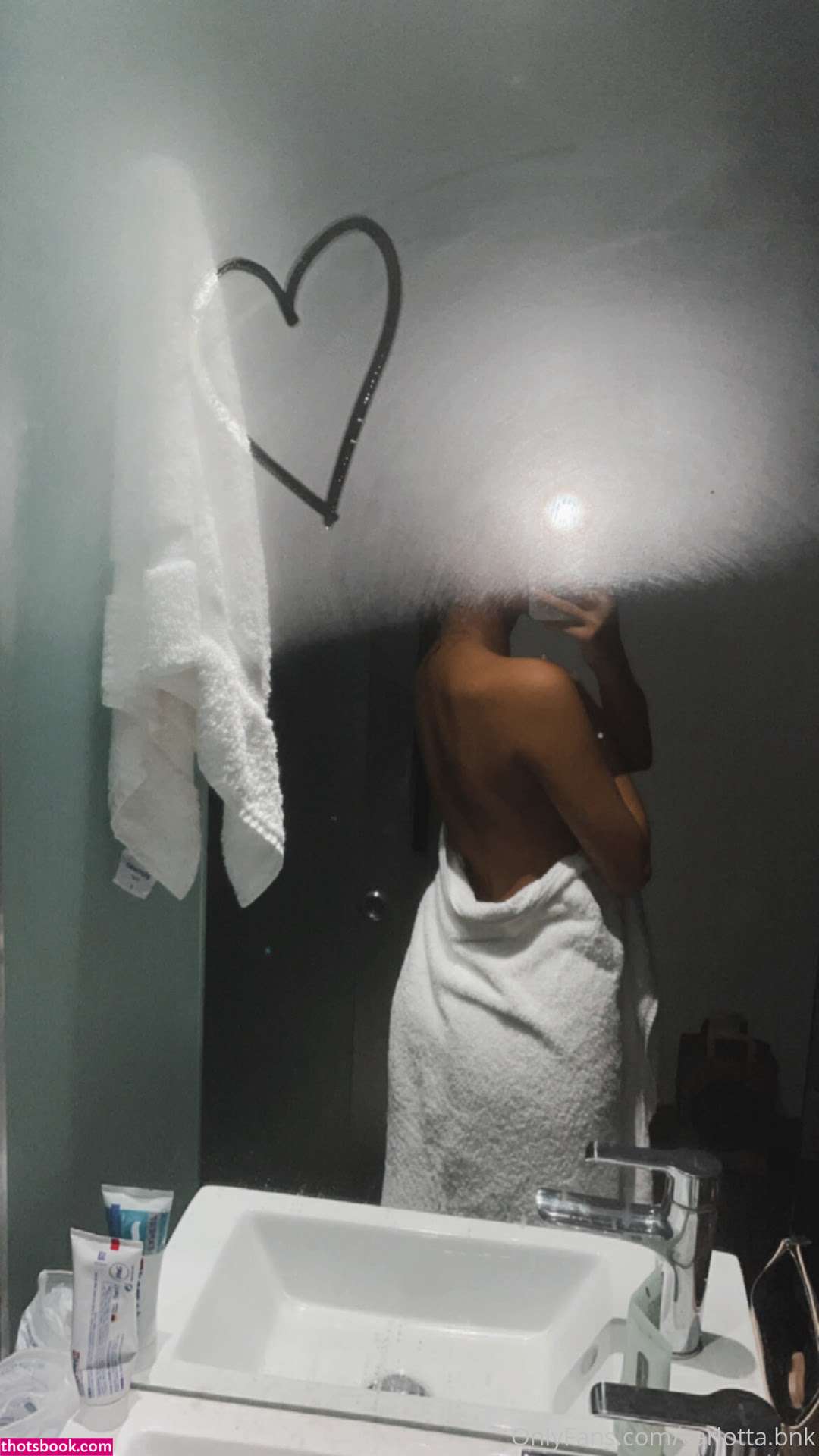 Carlotta Bnk Photo #24