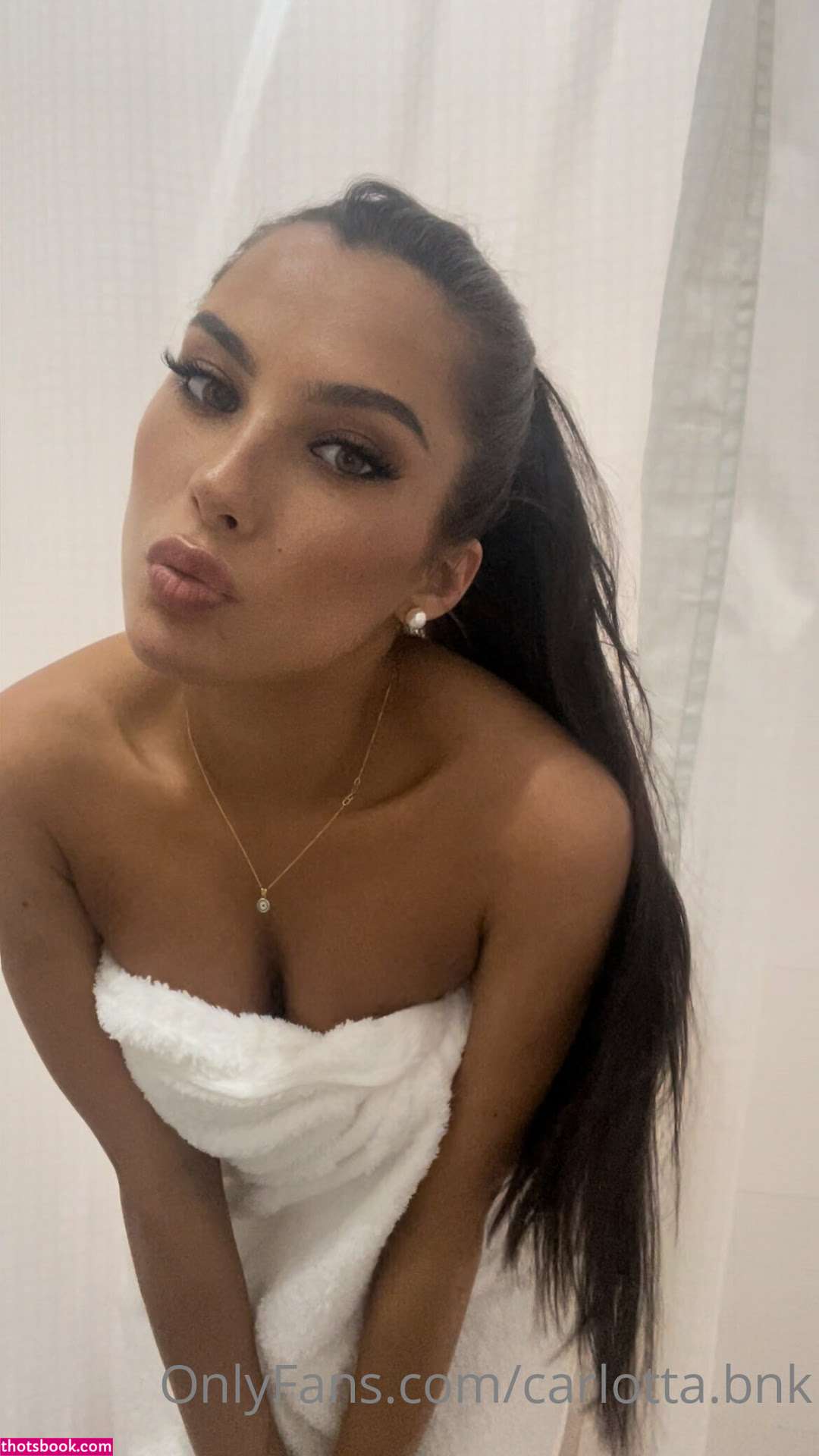 Carlotta Bnk Photo #27