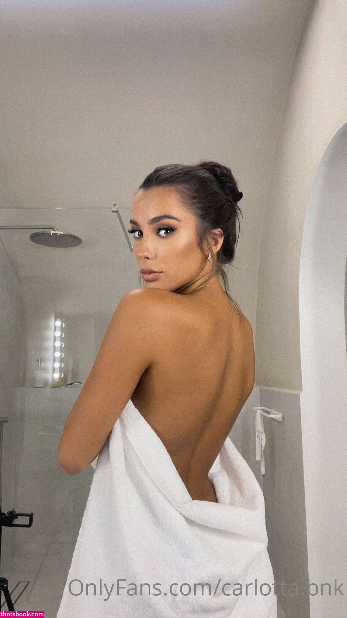 Carlotta Bnk Photo #28