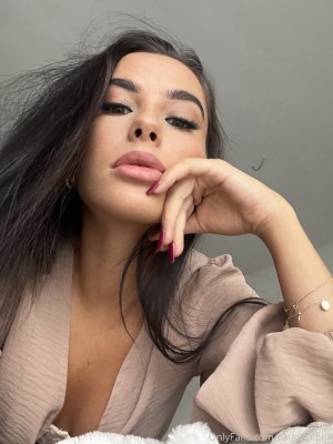 Carlotta Bnk Photo #337