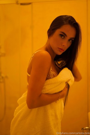 Carlotta Bnk Photo #338