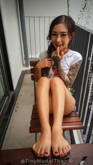 Tinymodelthuy Photo #117