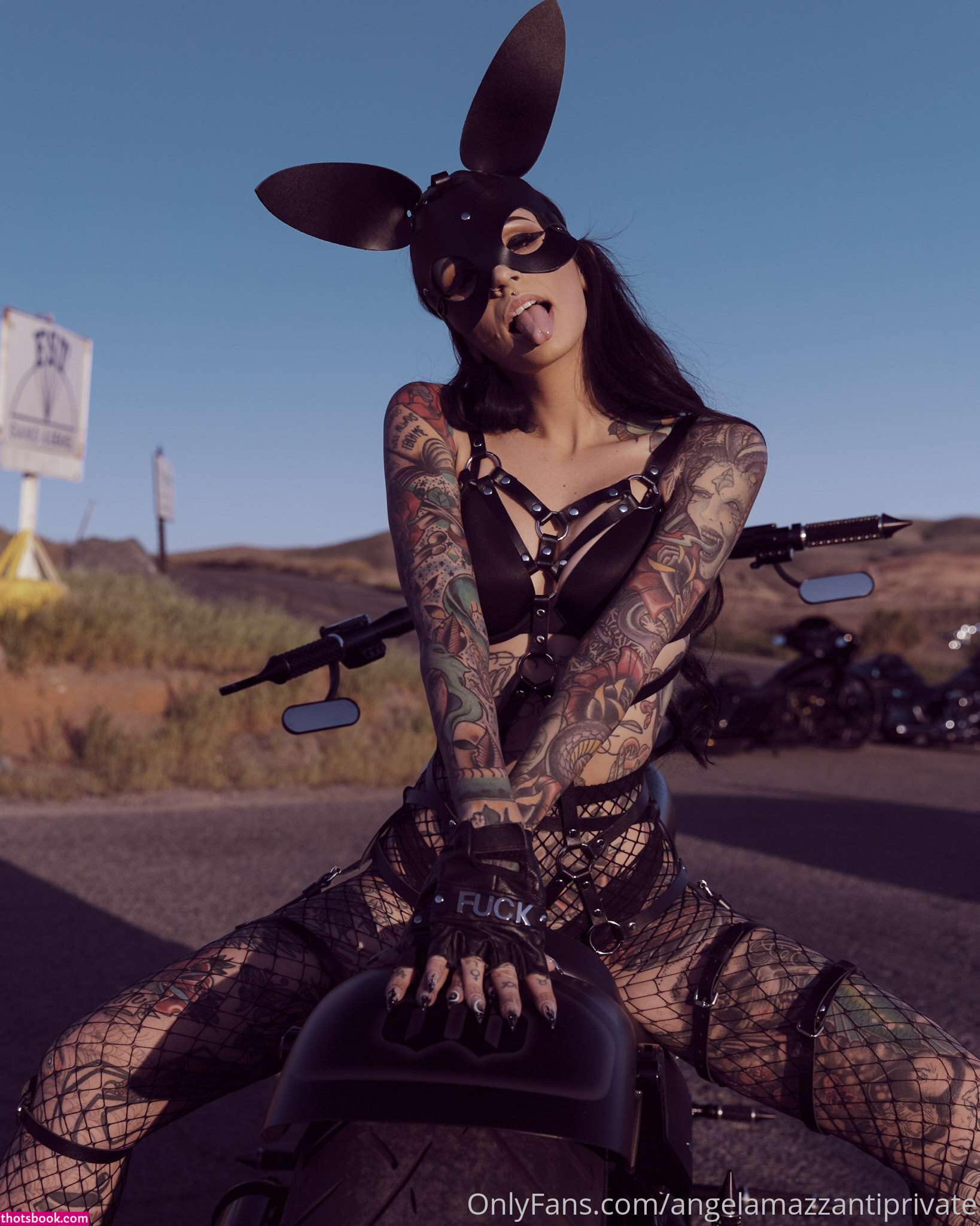 Angela Mazzanti Photo #137
