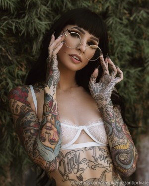 Angela Mazzanti Photo #139