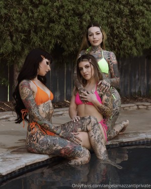 Angela Mazzanti Photo #165