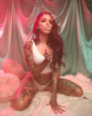 Angela Mazzanti Photo #189