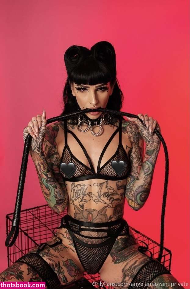 Angela Mazzanti Photo #199