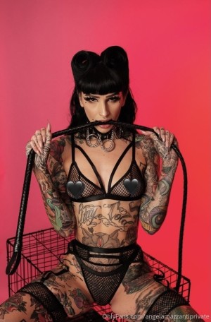 Angela Mazzanti Photo #199