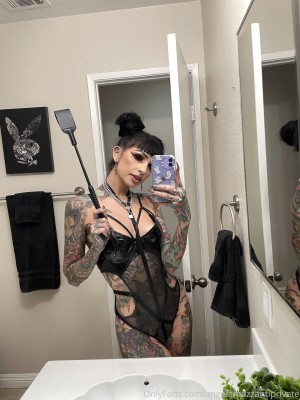 Angela Mazzanti Photo #214
