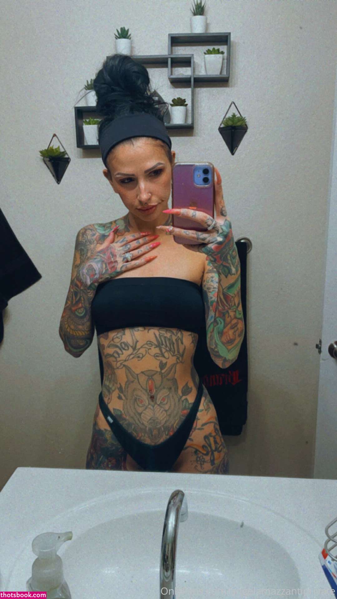 Angela Mazzanti Photo #249