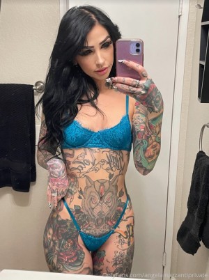 Angela Mazzanti Photo #250