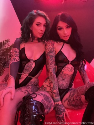 Angela Mazzanti Photo #257