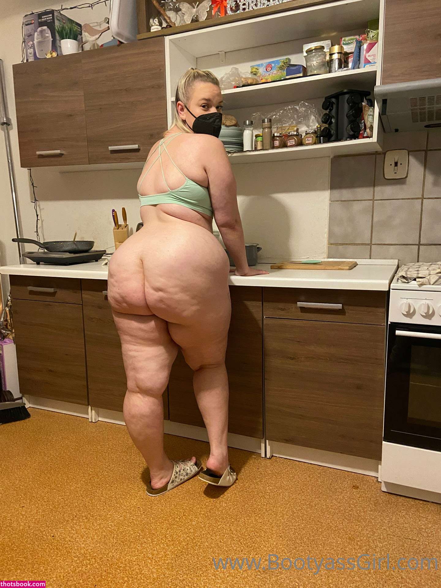 Bootyass Girl Photo #22