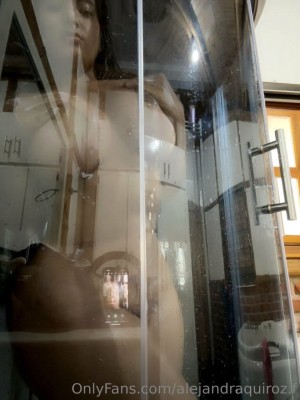 Alejandra Quiroz Photo #119